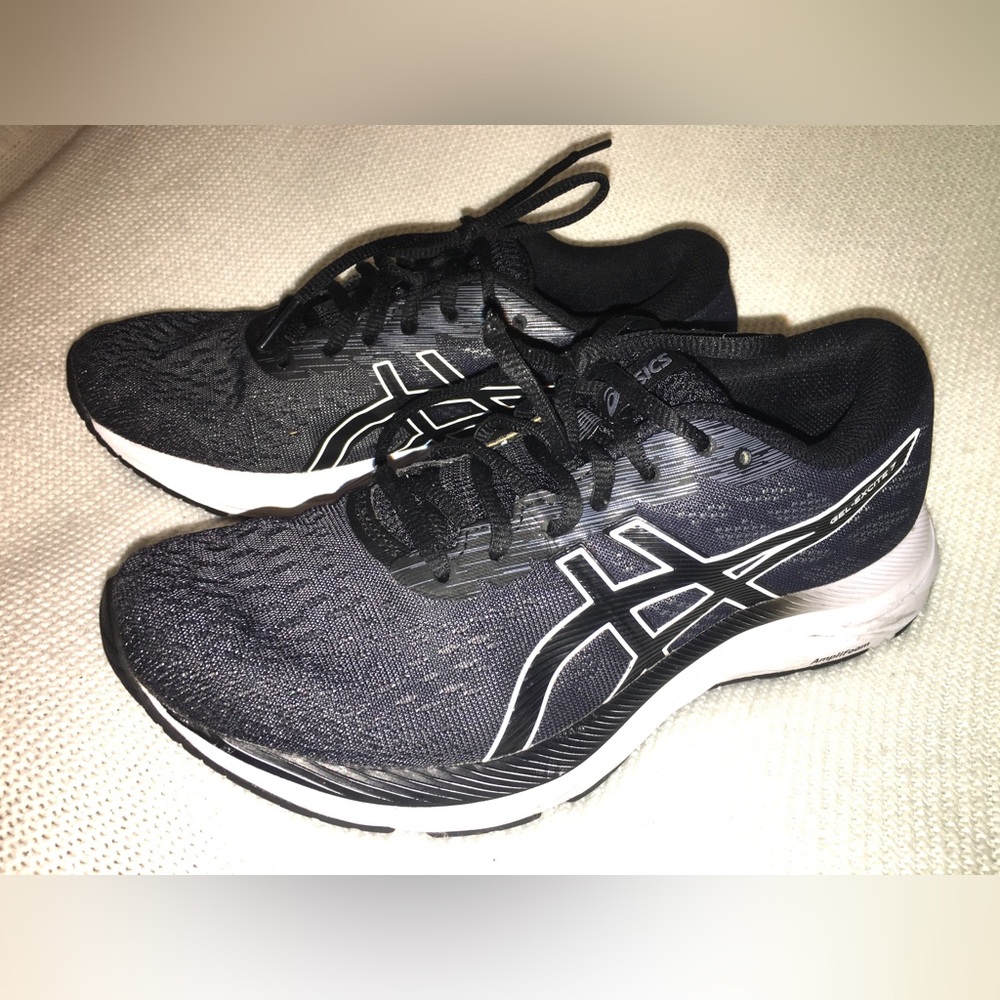 ASICS women’s  GEL-EXCITE 7.5  Running Shoes 1012A565 Made in Vietnam synthetic - Picture 2 of 11